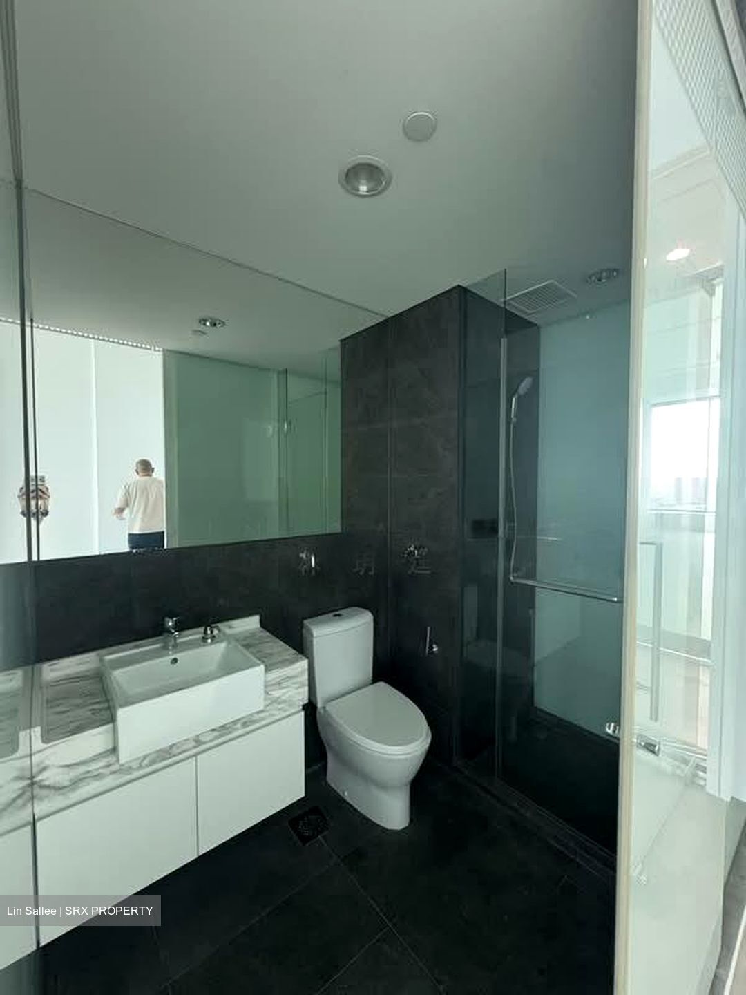 Arc 380 (D8), Office #589161541